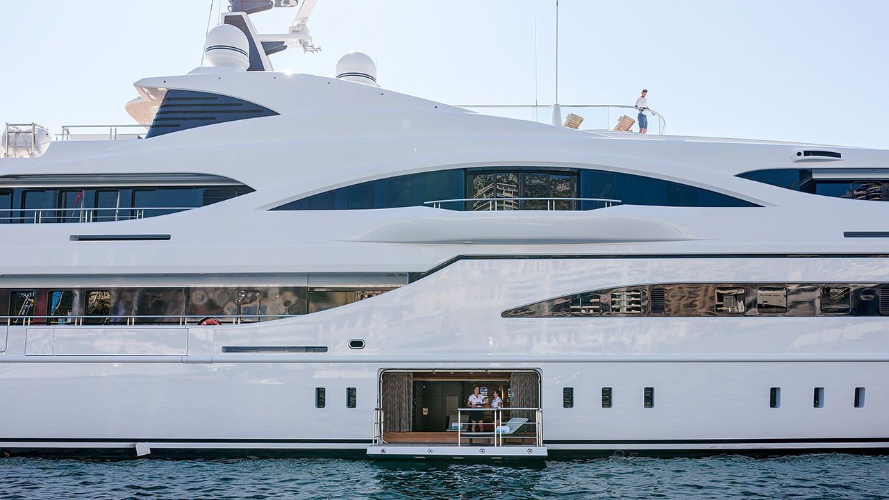 Why the market of superyachts is booming