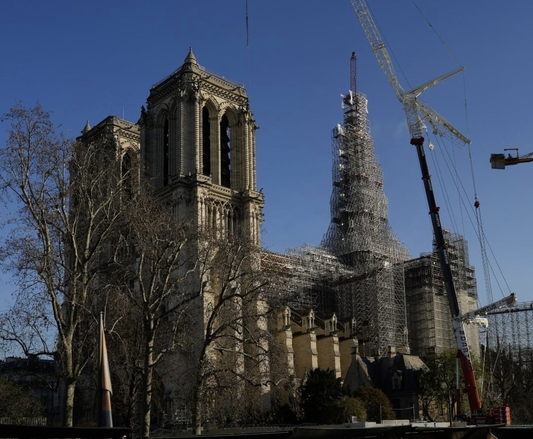 After Toppling in the 2019 Fire, Notre-Dame’s Spire Rises Again