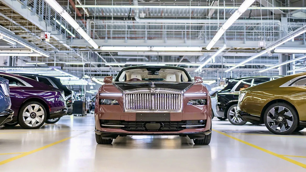 Rolls-Royce goes electric—in style